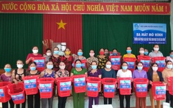 Hội LHPN huyện Nghĩa Hành ra mắt mô hình “Phân loại rác thải tại hộ gia đình”