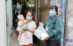 Ấm áp những nghĩa cử của các cấp Hội phụ nữ chăm lo cho bà bầu và trẻ em vùng dịch