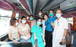 Gần 200 thầy thuốc Bệnh viện Bạch Mai lên đường hỗ trợ TP.HCM