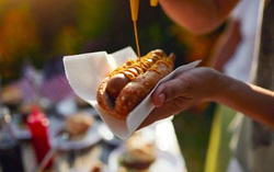 Ăn một chiếc hotdog khiến giảm 36 phút tuổi thọ