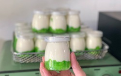 Nếm thử một lần món chè cốm non sữa chua phô mai sẽ khó bỏ qua