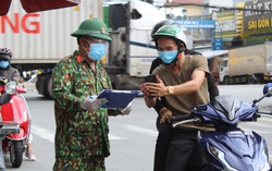 Bình Dương: Quân đội cung ứng lương thực cho người dân 11 phường “khóa chặt, đông cứng”