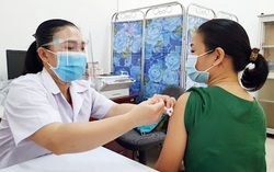 Bộ Y tế yêu cầu tiêm vaccine ngừa Covid-19 cho thai phụ và bà mẹ cho con bú