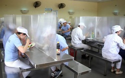 Công đoàn hỗ trợ 1 triệu đồng tiền ăn cho lao động "3 tại chỗ"