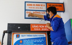 Giá xăng tiếp tục giảm từ 15h00 hôm nay