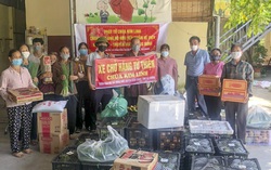 Sư thầy, phật tử “vùng xanh” ủng hộ hơn 8 tấn nông sản cho người dân “vùng đỏ” Hà Nội