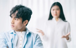 Biến "đối phương" thành cái thùng trút bỏ cảm xúc