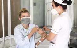 Tự bơm filler nâng ngực, nữ sinh 22 tuổi phải nhập viện khẩn cấp