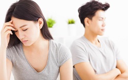 Ly thân người chồng "mãi không chịu lớn"