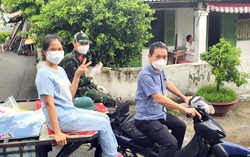 Công chức TPHCM tham gia phòng chống dịch không kể ngày đêm, mưa gió