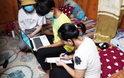 Vun đắp yêu thương từ những chiếc điện thoại, máy tính được trao tặng
