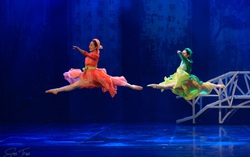 Xây dựng Tổ khúc múa “Ánh sáng tâm hồn” cổ vũ chống dịch