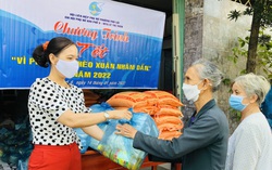 Mang Tết đến với trẻ mồ côi và phụ nữ hoàn cảnh khó khăn