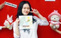 “Sắc màu” cá tính của cô gái vàng Hóa học