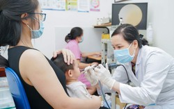 Giao mùa nhiều trẻ nhập viện vì viêm đường hô hấp: Chuyên gia chỉ cách phòng tránh