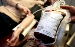 Anh: Người mẹ đau đớn phát hiện 2 con qua đời do bị truyền nhầm máu có HIV