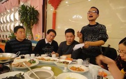 Giật mình phát hiện 5 bài học đắt giá nhờ gặp lại bạn bè sau 20 năm 