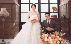 Bộ ảnh cưới ngọt ngào của chàng trai không chân Tô Đình Khánh