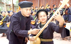 Cần tăng cường tuyên truyền để thêm nhiều người trẻ yêu thích hát Then 
