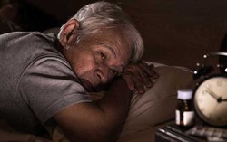 Sau 40 tuổi, cần nhớ ''3 không'' và ''4 nên'' trước khi ngủ