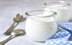 Giải đáp thắc mắc: Buổi tối ăn sữa chua có mập không?