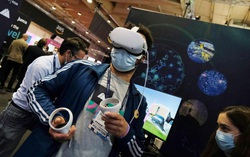 Interpol cảnh báo nguy cơ tội phạm mạng tiềm ẩn trong "vũ trụ ảo" Metaverse