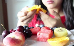 Thói quen ăn uống khiến phụ nữ tăng cân "không phanh"
