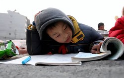 4 việc làm của cha mẹ giúp con thi cử đạt thành tích tốt
