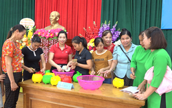 Cùng nhau nuôi lợn nhựa khuyến học khuyến tài