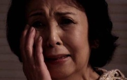 Lên thăm con gái, nhìn cảnh dưới bàn ăn khiến tôi mất ngủ cả đêm