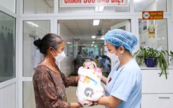 Hành trình vượt qua cửa tử của bé sinh non 25 tuần, nặng 700g