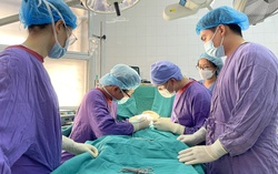 Bé 6 tuổi bỗng dưng mắc sùi mào gà thể nặng, suýt phải cắt dương vật