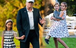 Cháu gái 11 tuổi của Donald Trump ăn mặc không giống con nhà giàu, đơn giản vẫn toát khí chất