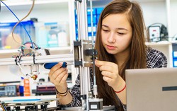 3 suất học bổng toàn phần "Nữ sinh với công nghệ 2023"