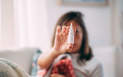 Nhiều người lầm tưởng điều này về thuốc xịt mũi trị dị ứng