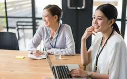 Không ngờ sau 2 năm, người giúp việc cũ lại trở thành bà chủ lớn