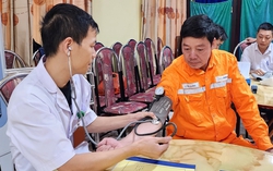 Sơn La tích cực tuyên truyền sử dụng điện an toàn và chăm lo sức khỏe người lao động