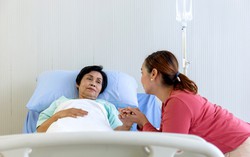 Mẹ chồng chịu đau bệnh vì không muốn con cháu phải "gánh nợ"