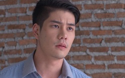 Con rể bắt gặp bố vợ lén mở ví tiền của mình