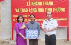 Lữ đoàn 957 bàn giao nhà tình thương cho phụ nữ neo đơn khó khăn