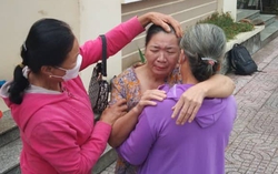Giây phút trùng phùng đẫm nước mắt của người phụ nữ sau gần 20 năm lưu lạc
