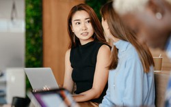 Khi học sinh nộp hồ sơ du học, các trường sẽ xét đơn ra sao? - Đây là chia sẻ từ chuyên gia