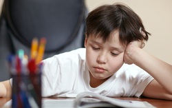 Khắc phục 5 thói quen tai hại để cải thiện kết quả học tập của con 