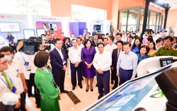 Vietcombank chuyển đổi số, thúc đẩy thanh toán không dùng tiền mặt
