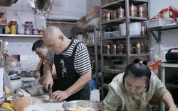 Quán "lẩu im lặng" với đội ngũ phục vụ là người khiếm thính