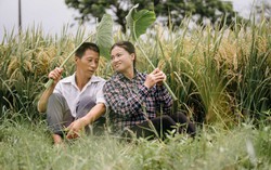 Bộ ảnh cưới đặc biệt của cặp vợ chồng tâm thần, động kinh sau 20 năm chung sống