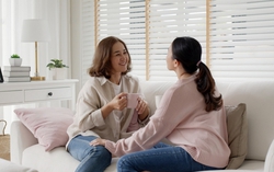 Làm sao để nâng cấp kỹ năng kể chuyện và tự tin hơn khi bạn là người ngại xã giao?