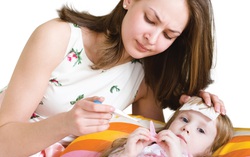 Cần phải làm gì khi trẻ sốt không rõ nguyên nhân?