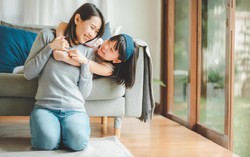 Bà mẹ ngày nào cũng khen con thông minh, mấy năm sau nhận kết quả "đắng"
