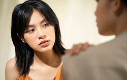 Bàng hoàng khi gặp lại chồng cũ ở bệnh viện tâm thần